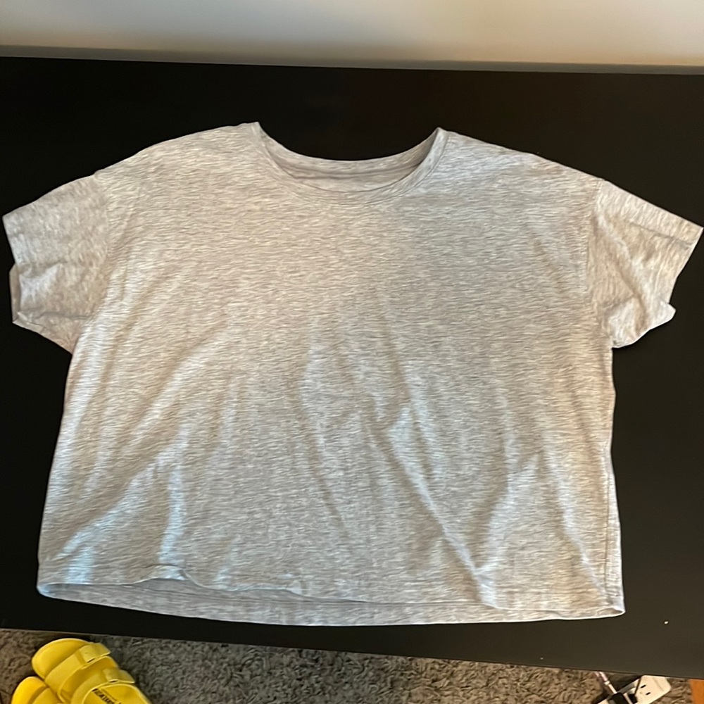 lululemon tee